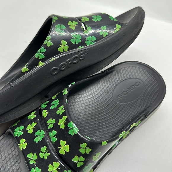 Oofos Ooahh Shamrock Sport Recovery Slide Sandal Shoe Green Clover Leaf Womens 7 - Picture 5 of 8